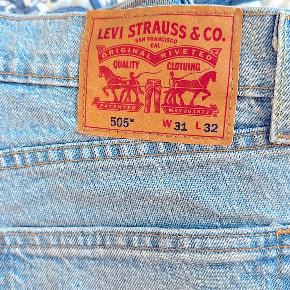 Men’s Levi’s 505 jeans. Like new. 31x32.